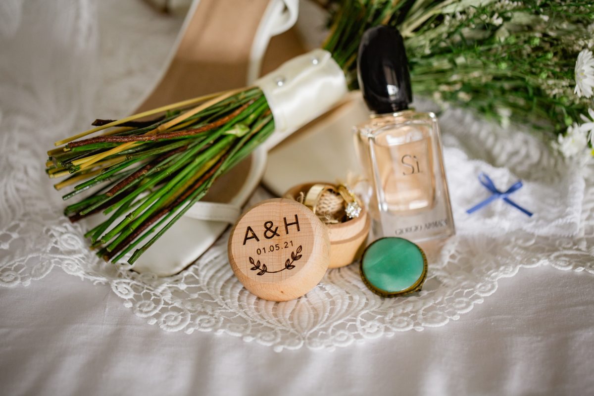 Personal Timber "Wreath Ring Box"- Custom Initials & Wedding Date - Image 4