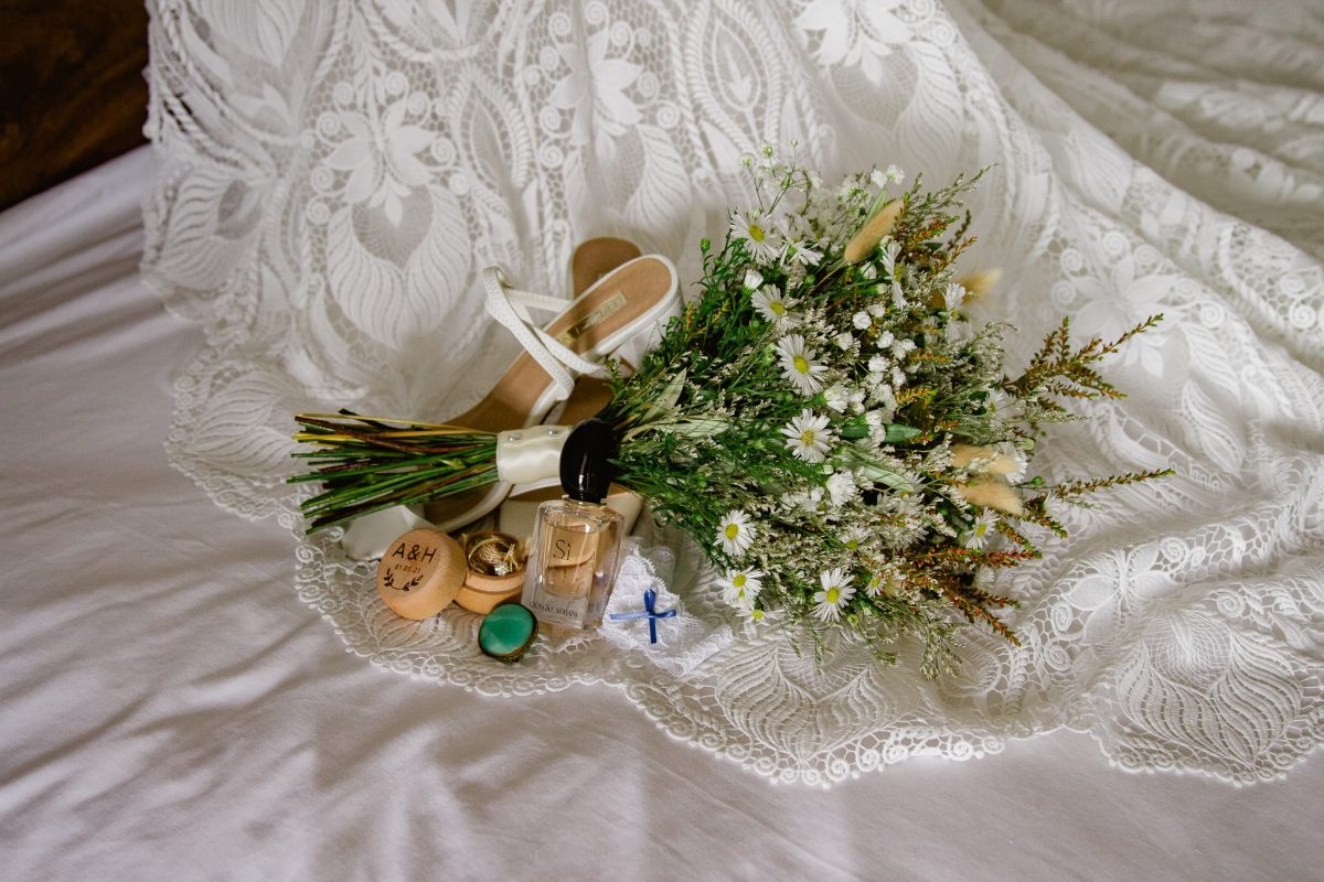 Personal Timber "Wreath Ring Box"- Custom Initials & Wedding Date - Image 5