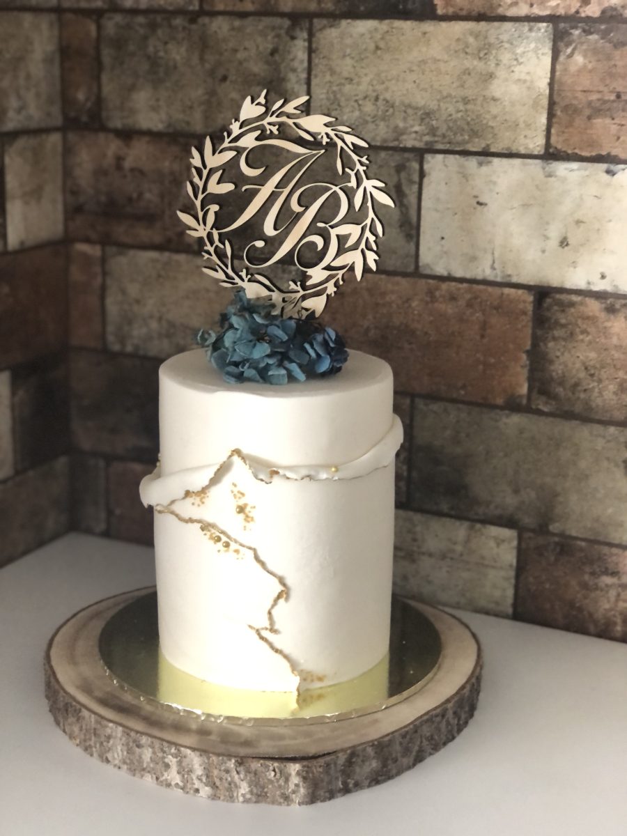 "Initials in Wreath" Cake Topper - Romantic Personlised Wedding Cake Decoration - Image 7