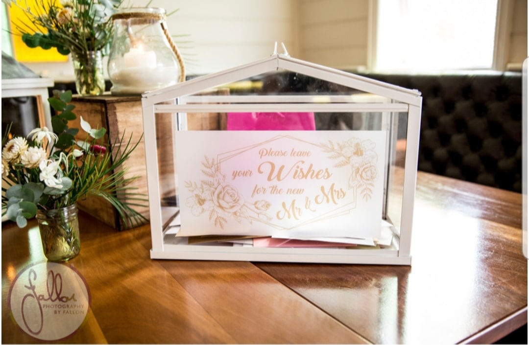 Large White and Gold Wishing Well - Image 3