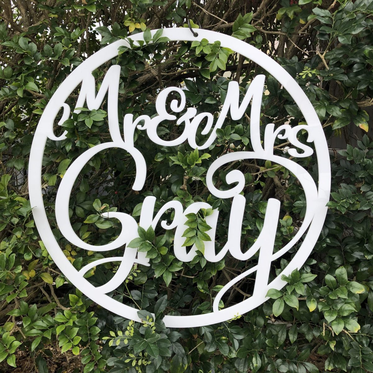 Mr & Mrs Custom Name White Acrylic Word Ring - Image 4