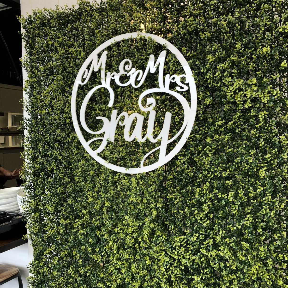 Mr & Mrs Custom Name White Acrylic Word Ring - Image 3